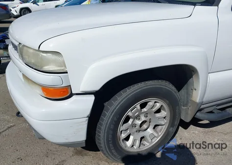 2006 Chevrolet Suburban 1500 Z71 из США, поврежденный, VIN 3GNEC16Z76G118566